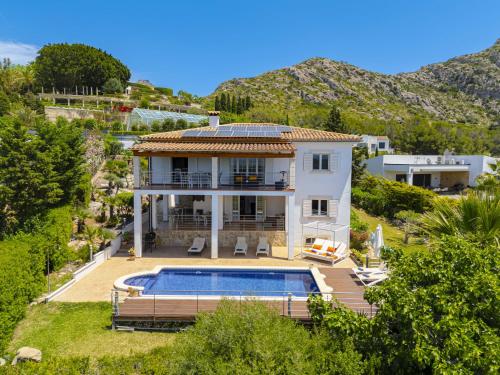 Villa with Private Pool image 2