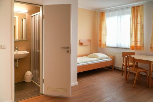 DJH Jugendherberge Dresden - Jugendgästehaus - image 5