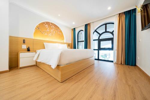 Deluxe Studio room in Theyenresidencesdanang