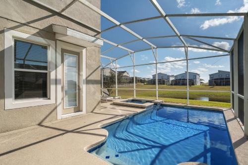 Chic 5Bed Home close to Disney parks - image 13