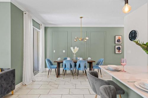 Chic 4BR Home with Mickey & Star Wars Rooms - main image
