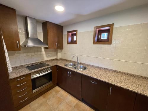 Konyha, House surrounded by mountain and nature in Riu de Cerdanya