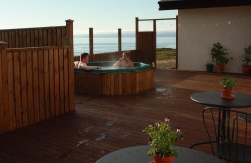 Hot tub, Guesthouse Gimbur in Siglufjordur