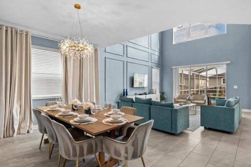 Luxury 5Bed Home with Pool and Game Room Orlando