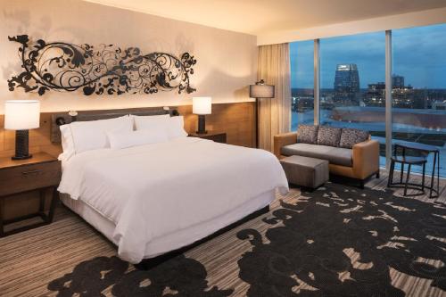 Deluxe King Room - High Floor