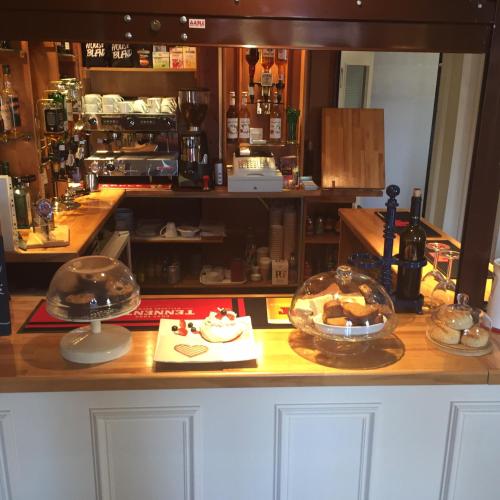The Arrandale Hotel - image 13