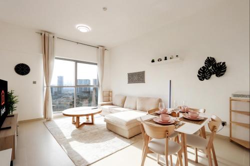 Livbnb - 1B with Sunset View Near Community Circle Park JVC, Dubaï (photo 2)