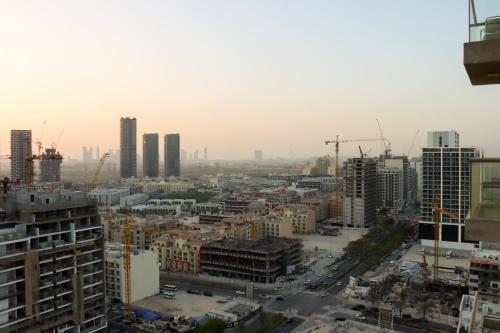 Livbnb - 1B with Sunset View Near Community Circle Park JVC, Dubaï (photo 8)