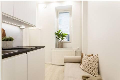 Mini Central Apartment in Helsinki near Hartwall Arena