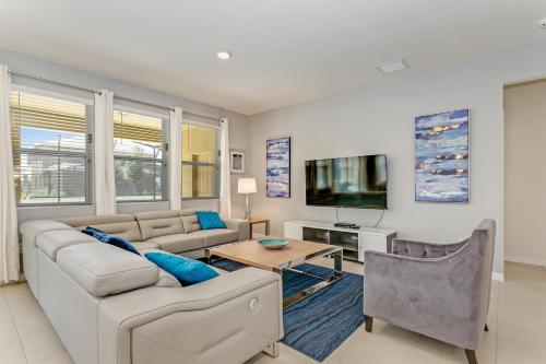 Last Minute Disney Getaway! Private Pool, Hot Tub & Games Room. Book Now! #26694 in Davenport, USA