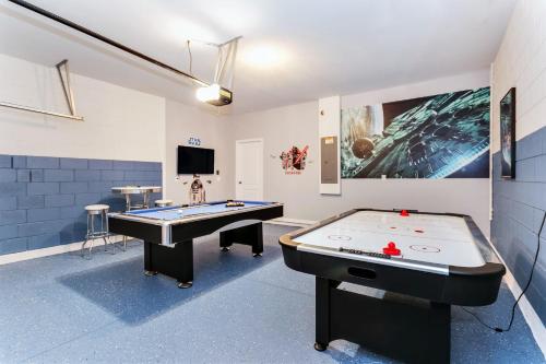 Last Minute Disney Getaway! Private Pool, Hot Tub & Games Room. Book Now! #26690 in Davenport, USA