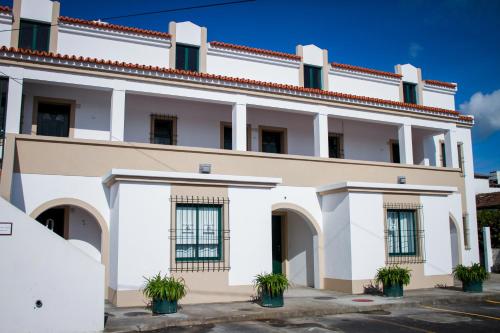 . Azores Pedra Apartments T0 e T1