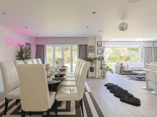 Pass the Keys Luxury Villa with Hot Tub - 5 minutes to Legoland, Windsor (zdjęcie 10)