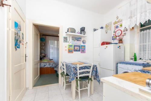 Apartment Zeljana - image 3