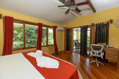 Casa Monos Locos - Portasol Vacation Rentals in Portalona