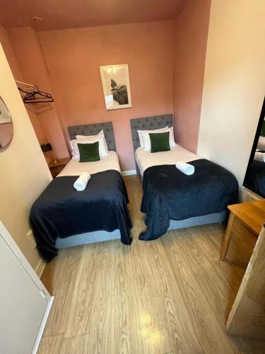 BIG Contractor House with 6 Beds & Free Parking by PureStay - 7 night min!, Manchester (fotografie 4)