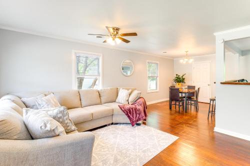 3 Mi to Historic Dtwn: Hopewell Home w/ Yard in Hopewell (Virginia)