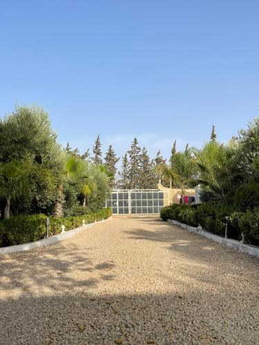 Maison au calme avec piscine prive et arbore in Quartier El Mansour