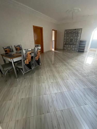 Maison au calme avec piscine prive et arbore in Quartier El Mansour