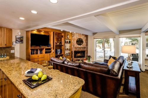 Standard 2 Bedroom Aspen Alps #106