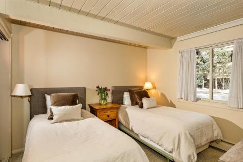 Standard Two Bedroom - Aspen Alps #106 - image 3