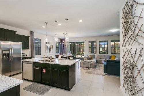 Last Minute Disney Getaway! Private Pool, Hot Tub & Games Room. Book Now! #22172 in Davenport, USA