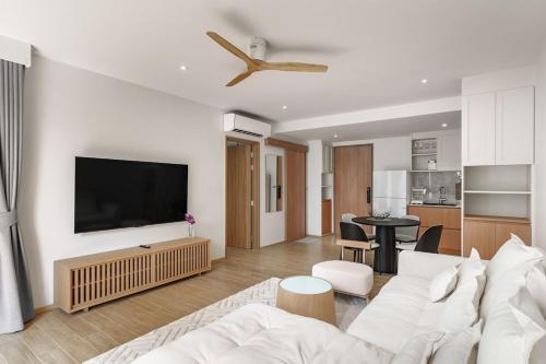 Laguna Beachside by ShowProperty, Bang Tao Beach