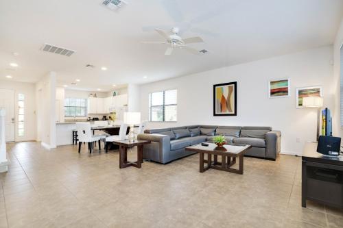 Last Minute Disney Getaway! Private Pool, Hot Tub & Games Room. Book Now! #29116 in Orlando, USA