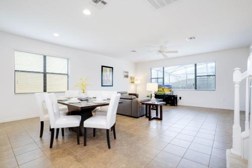 Last Minute Disney Getaway! Private Pool, Hot Tub & Games Room. Book Now! #29116 in Orlando, USA