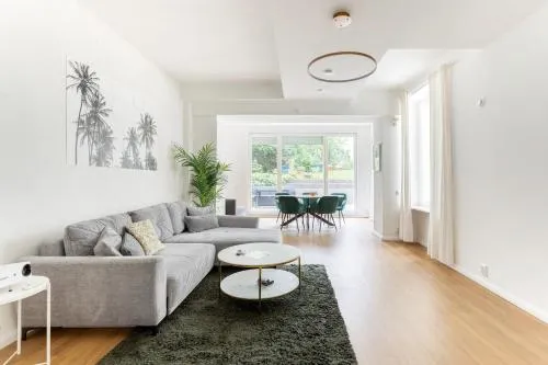 Global Living - Design Apartment I Central I Beamer I Kitchen I Terrace I Berlin in Berlin, Deutschland