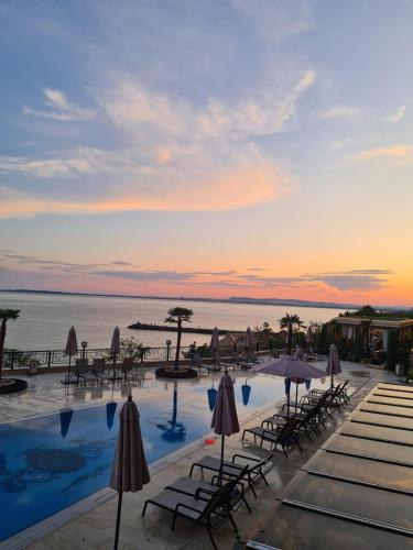 สภาพแวดล้อมโดยรอบ, Onyx Deluxe Apart First Line Beach Sveti Vlas in สเวติ วลาส