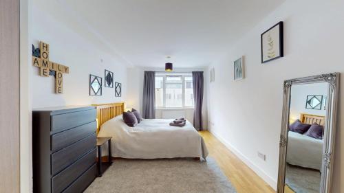Bright and cosy 1 bed flat next to Tower Bridge, Londyn