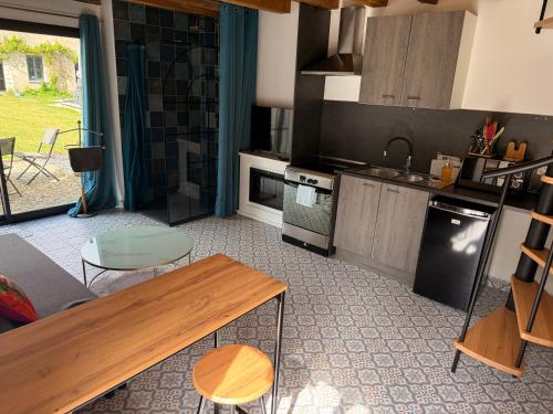 ห้องครัว, Meublés de Charme Romantique en Touraine (Meubles de Charme Romantique en Touraine) in ลุยน์