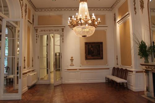 ผับ/เลาจน์, Hotel Club Frances in รีโคเลต้า