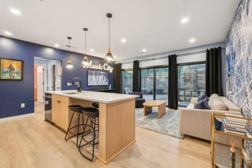 Welcome to The Skyline Condo