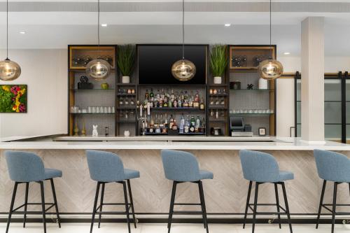 Hilton Garden Inn Dover - image 12