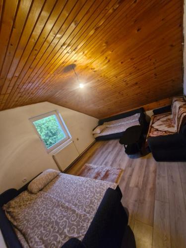 Konak Kod Gorana 3 in กัต