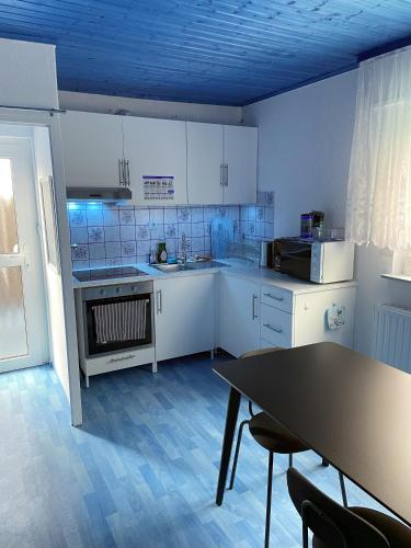 Apartment Klein - alles drin in 45qm, Platz für bis zu 4 Personen plus Hund, egal ob Familie, Kollegen oder Freunde in Riegelsberg, Deutschland