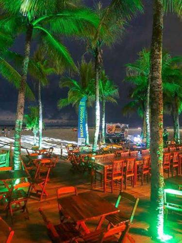 Maravilhosa Casa com Piscina, Área Gourmet com Churrasqueira em Deck Coberto - Pé na Areia (Casa Maravilhosa, Pe na Areia com Piscina, Area Gourmet com Churrasqueira em Deck Coberto Frente a P) in วีลาบัลเนียเรีย