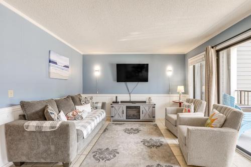 Steps to Shore: Family Retreat in Myrtle Beach – khách sạn tại Bờ biển Surfside