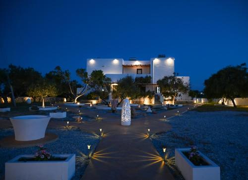 ทัศนียภาพภายนอกโรงแรม, Fantasy Rooms in เกาะมีลอส