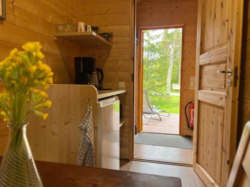 Marika Puhkeküla - Metsanurga Öömaja "shared bathroom" (Marika Puhkekula - Metsanurga Oomaja "shared bathroom") in Nova Vald