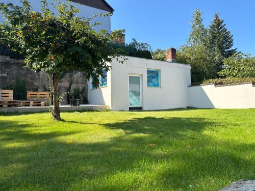 Garden, Neue Fewo Mosel-Gluck - Urlaub im Wein- und Ferienort Bekond - Direkte Autobahnanbindung nach Trier  in Bekond