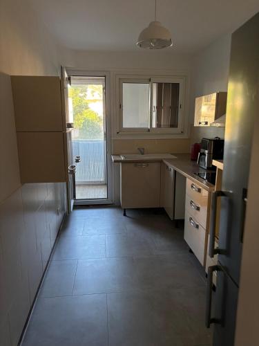 Logement calme et spacieux in District 10