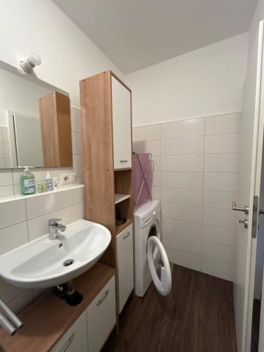 浴室, City Apartment nähe Universität (City Apartment nahe Universitat) in 梅特涅