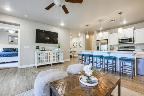 Resort Pool and Hot Tub Modern Condo in St George! in 聖喬治國家公園