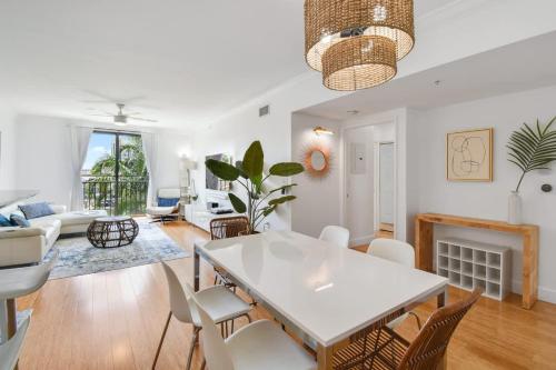 The Palm Penthouse - New! in West Palm Beach, USA