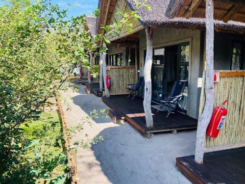 African Excursions Guest lodge in Khwai