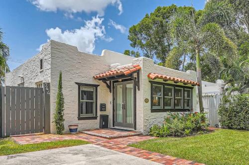 Casa las Flores in West Palm Beach, USA