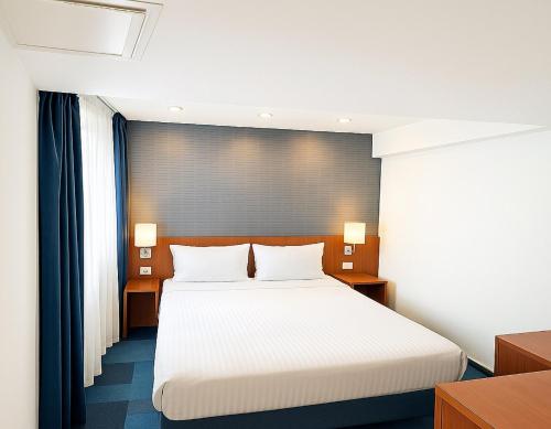 Taxim Express Bosphorus Hotel - image 9